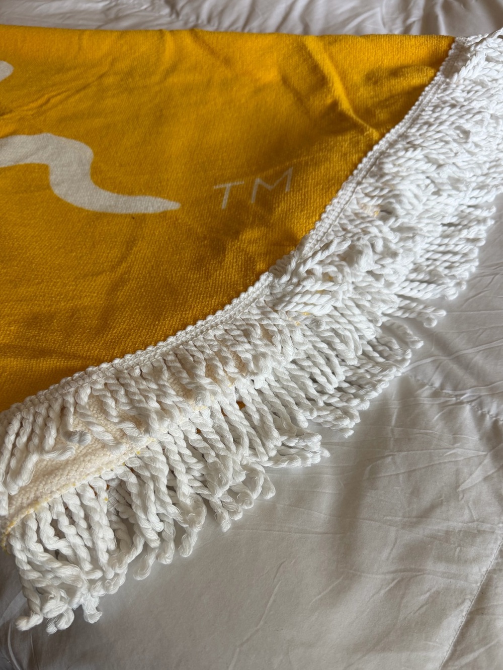 🆕 Retro Round XL Beach Towel Supersoft with Tassels ~ yellow & white